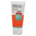ضد آفتاب رنگی بژه تیره SPF50 نئودرم مناسب پوست خشک